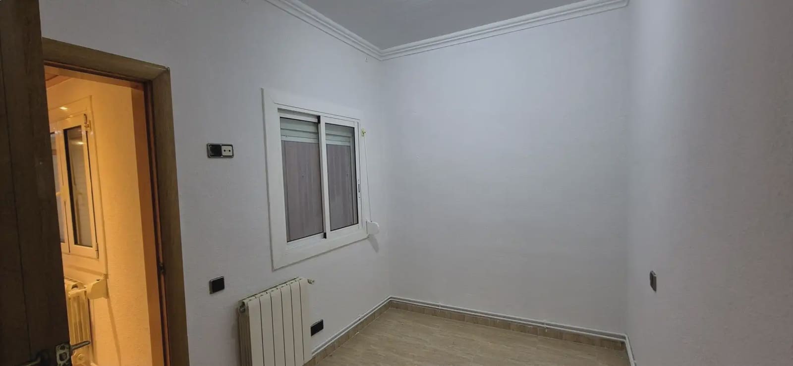3 slaapkamer Flat te koop in Barcelona stad - € 235.000 (Ref: 9778458)