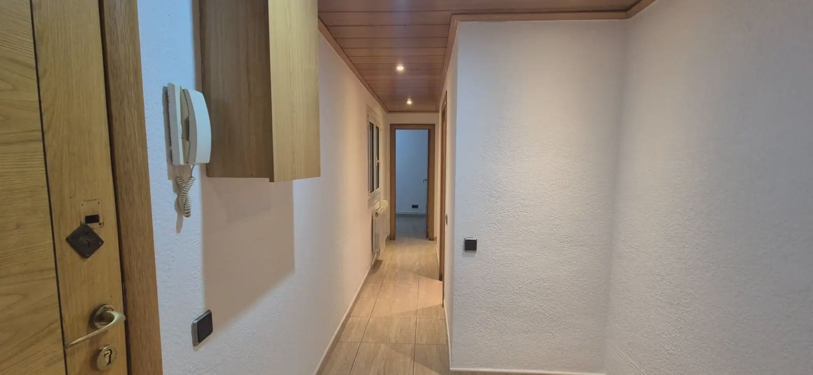 3 slaapkamer Flat te koop in Barcelona stad - € 235.000 (Ref: 9778458)