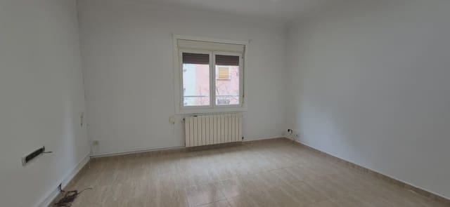 3 slaapkamer Flat te koop in Sarrià, Barcelona stad - € 235.000 (Ref: 9778458)