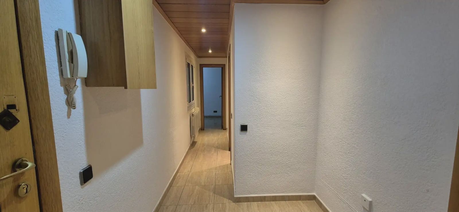 3 slaapkamer Flat te koop in Barcelona stad - € 235.000 (Ref: 9778458)