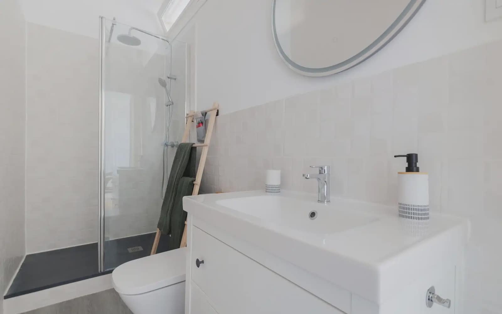 2 soveværelse Lejlighed til leje i Madrid by - € 2.400 (Ref: 9778898)