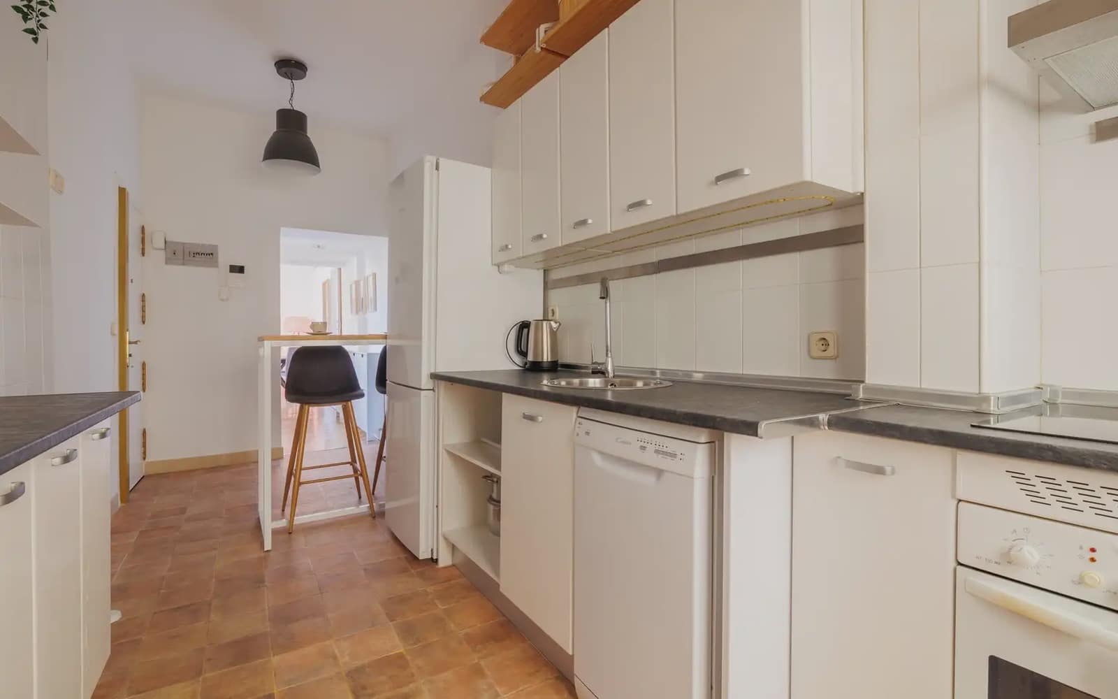 2 soveværelse Lejlighed til leje i Madrid by - € 2.400 (Ref: 9778898)