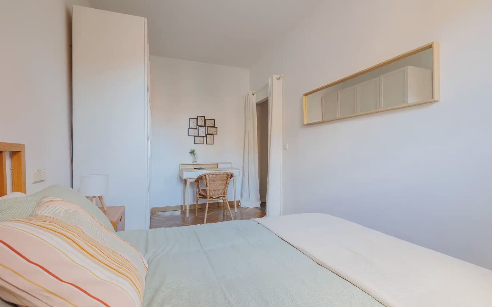 2 soveværelse Lejlighed til leje i Madrid by - € 2.400 (Ref: 9778898)