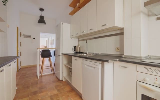 2 soveværelse Lejlighed til leje i Palacio, Madrid by - € 2.400 (Ref: 9778898)