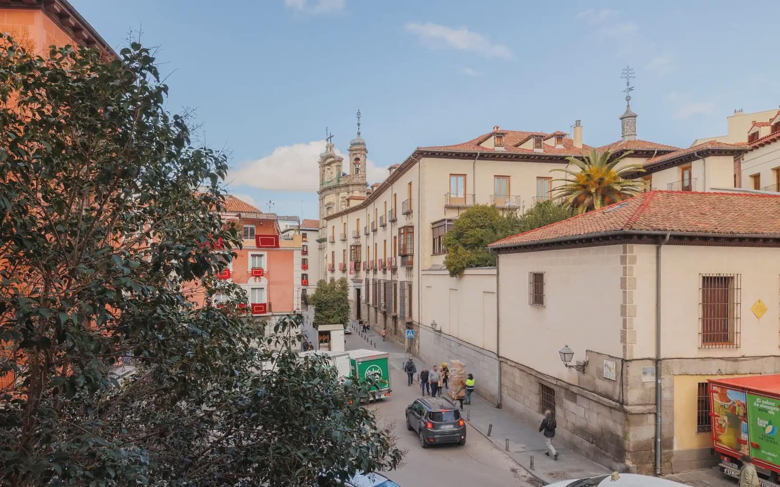 2 soveværelse Lejlighed til leje i Madrid by - € 2.400 (Ref: 9778898)