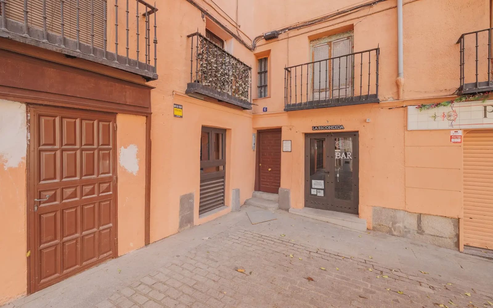 2 soveværelse Lejlighed til leje i Madrid by - € 2.400 (Ref: 9778898)