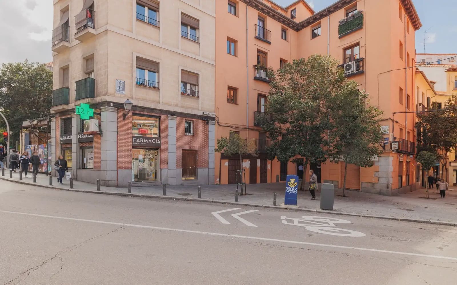 2 soveværelse Lejlighed til leje i Madrid by - € 2.400 (Ref: 9778898)