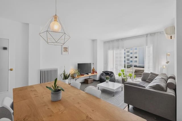 3 slaapkamer Flat te koop in Gerona stad met garage - € 345.000 (Ref: 9779165)