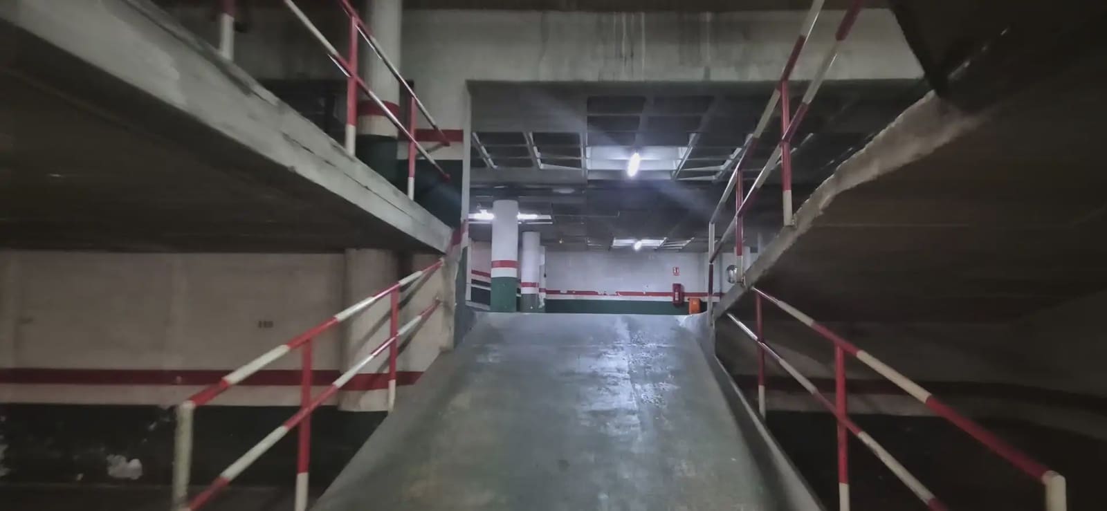 Garage à vendre à Barcelone ville - 15 000 € (Ref: 9781253)