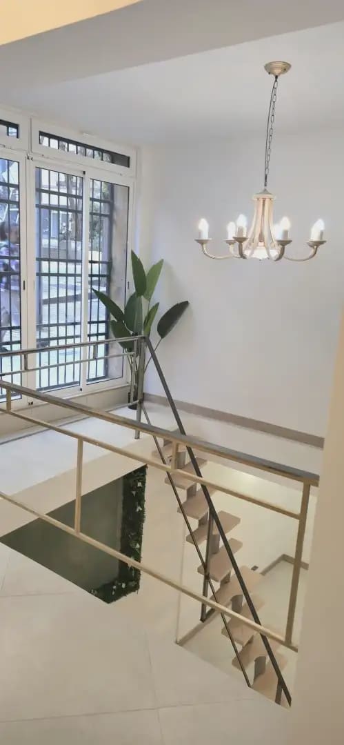 4 slaapkamer Flat te koop in Barcelona stad - € 420.000 (Ref: 9781412)