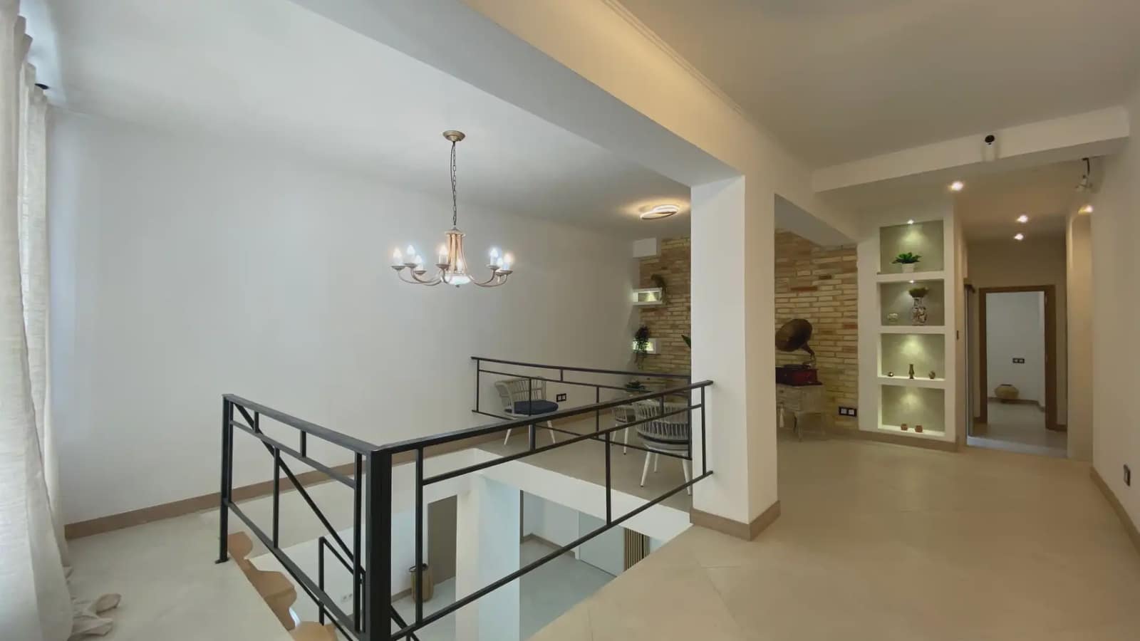 4 slaapkamer Flat te koop in Barcelona stad - € 420.000 (Ref: 9781412)