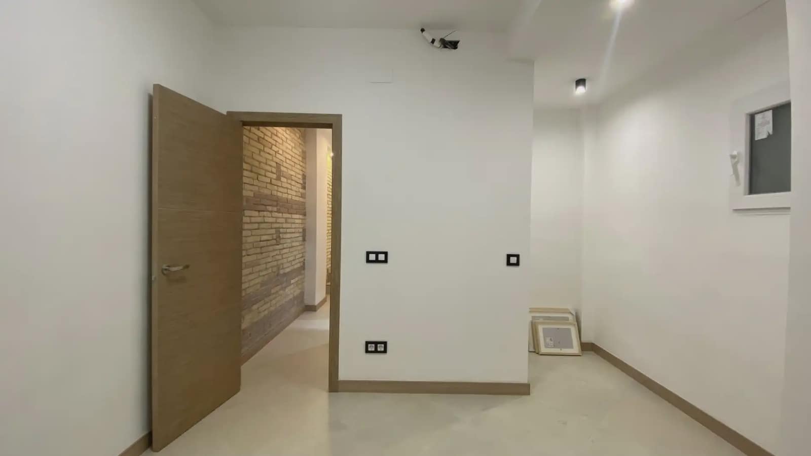 4 slaapkamer Flat te koop in Barcelona stad - € 420.000 (Ref: 9781412)