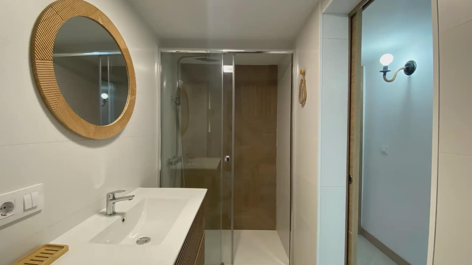 4 slaapkamer Flat te koop in Barcelona stad - € 420.000 (Ref: 9781412)