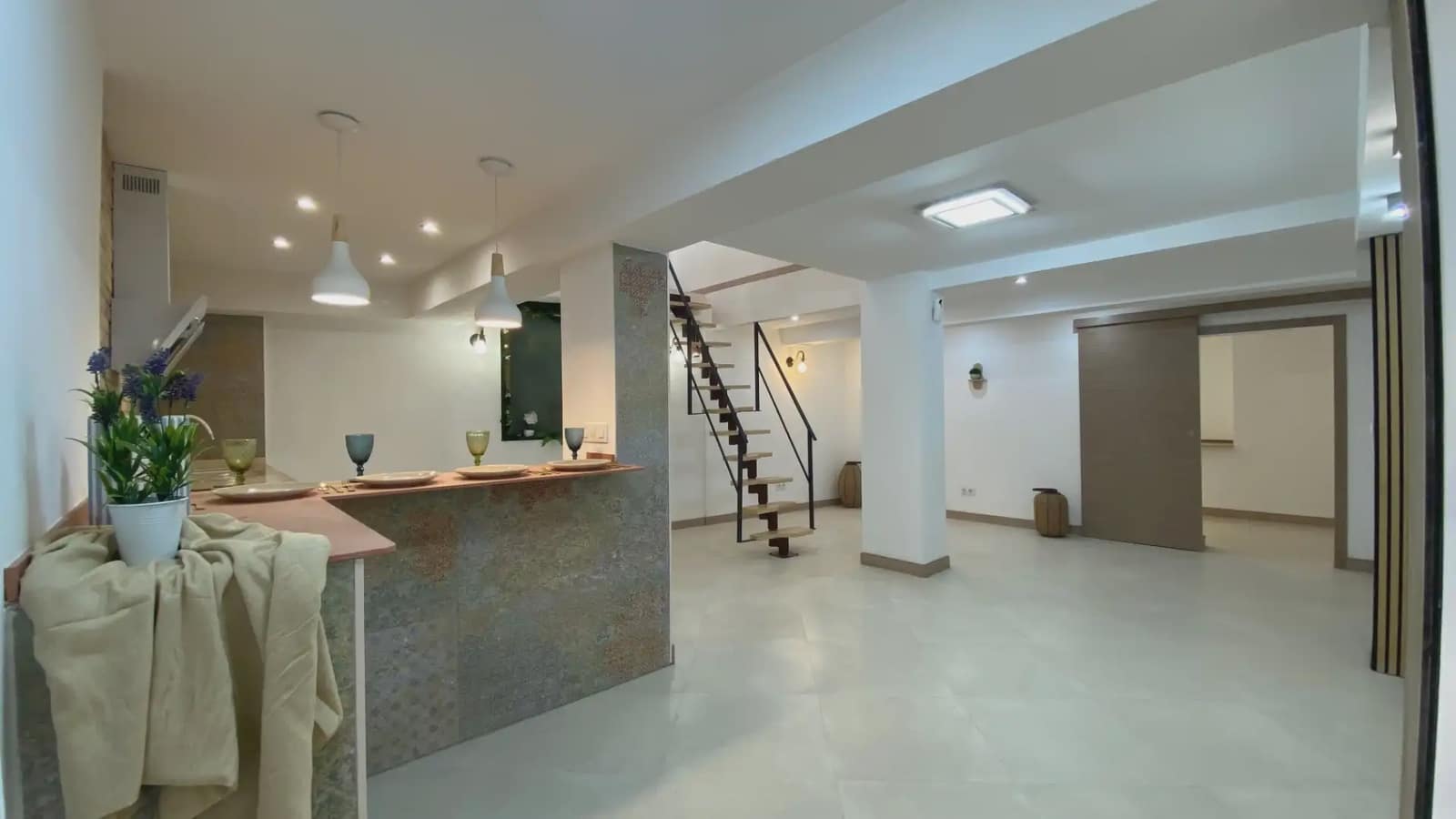 4 slaapkamer Flat te koop in Barcelona stad - € 420.000 (Ref: 9781412)