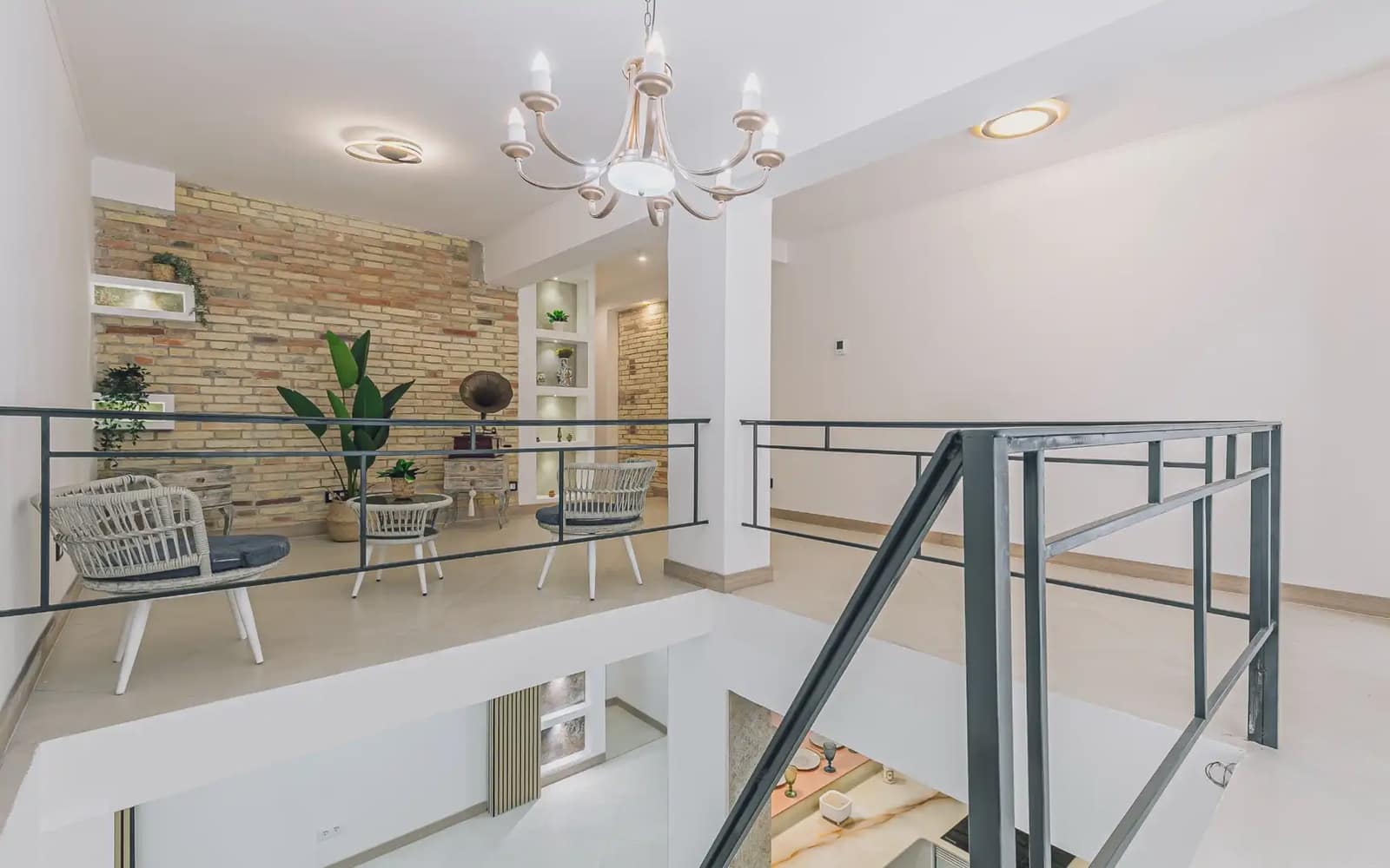 4 sovrum Lägenhet till salu i Barcelona stad - 389 000 € (Ref: 9781412)