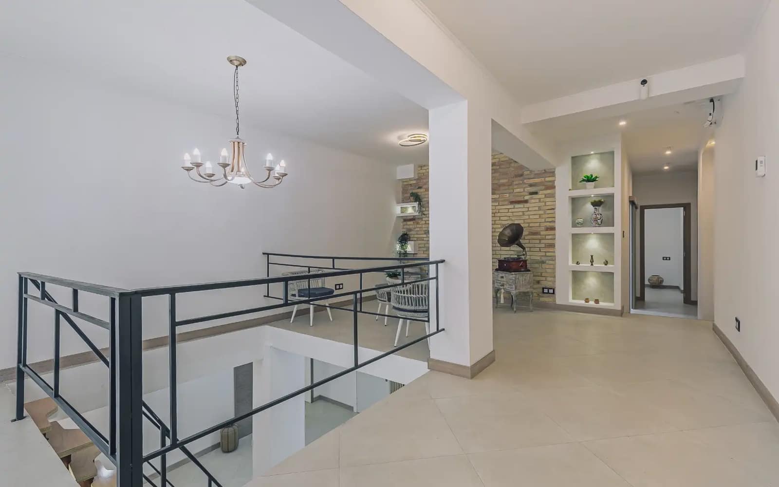 4 sovrum Lägenhet till salu i Barcelona stad - 389 000 € (Ref: 9781412)
