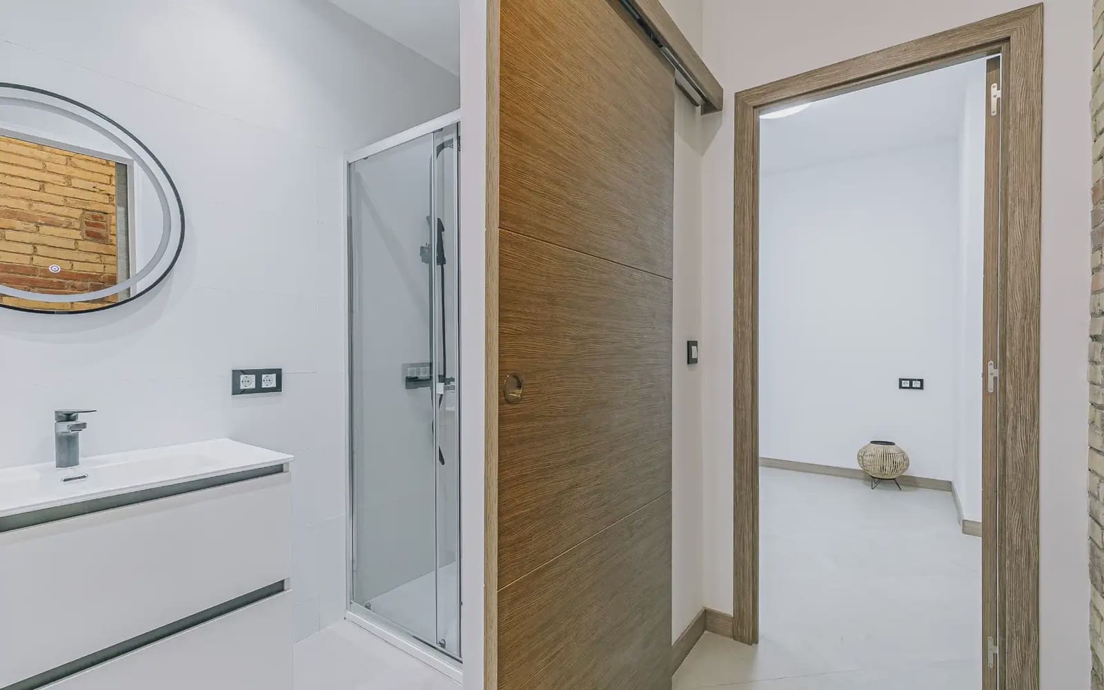 4 sovrum Lägenhet till salu i Barcelona stad - 389 000 € (Ref: 9781412)