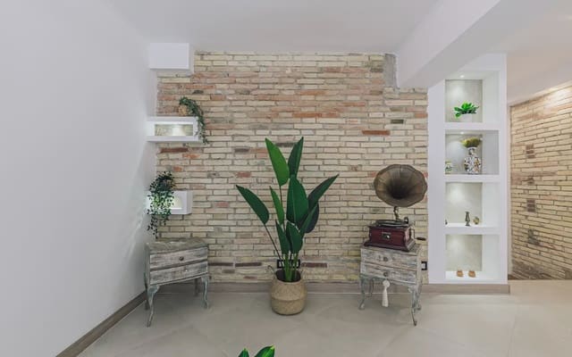 4 soverom Leilighet til salgs i El Poble Sec, Barcelona by - € 420 000 (Ref: 9781412)