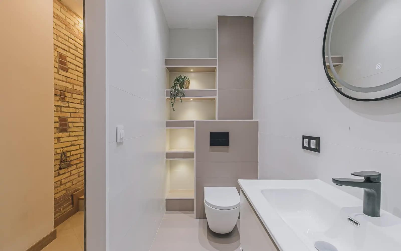4 sovrum Lägenhet till salu i Barcelona stad - 389 000 € (Ref: 9781412)