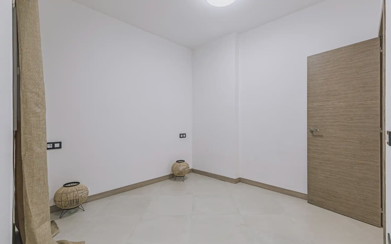4 sovrum Lägenhet till salu i Barcelona stad - 389 000 € (Ref: 9781412)