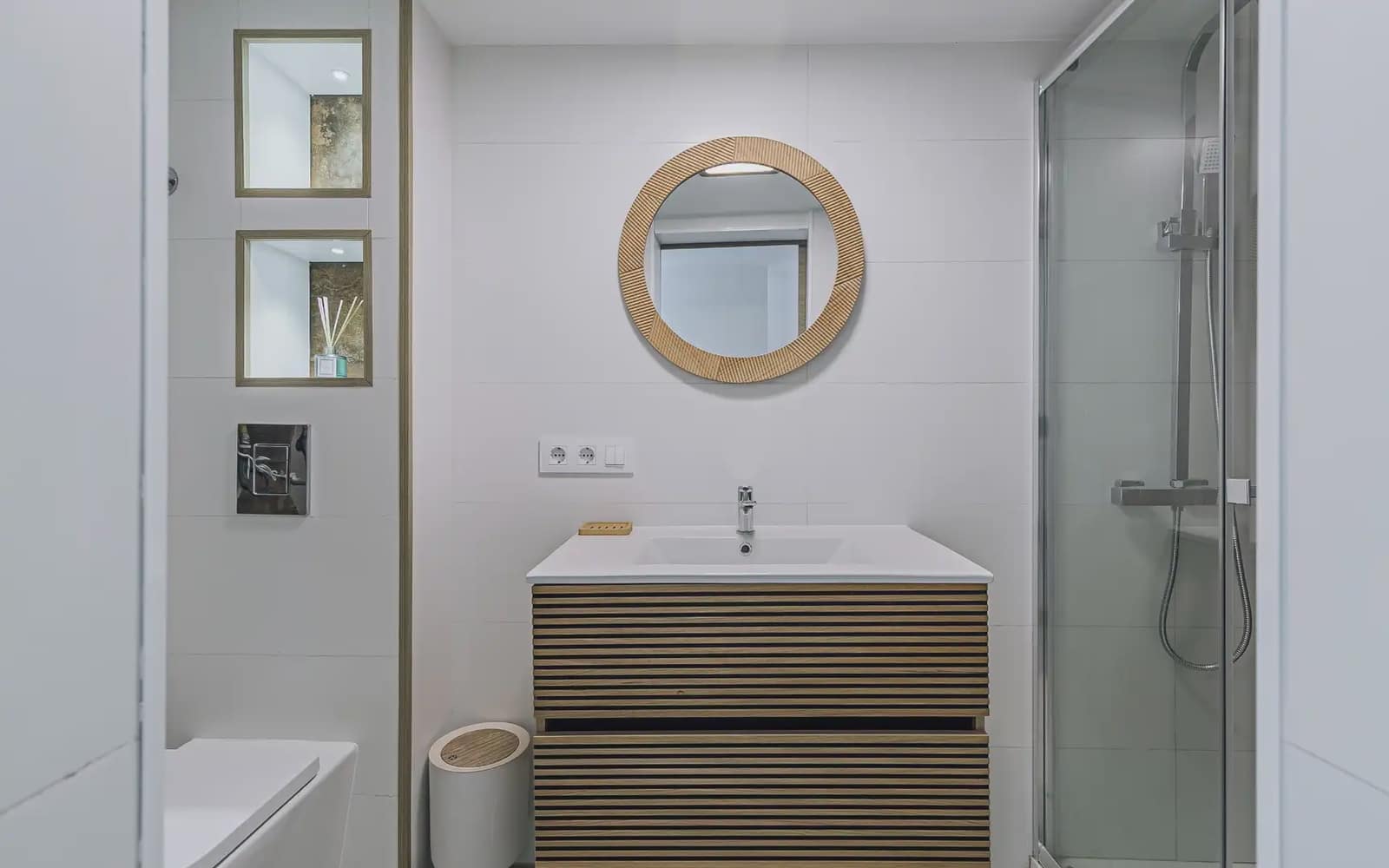 4 sovrum Lägenhet till salu i Barcelona stad - 389 000 € (Ref: 9781412)
