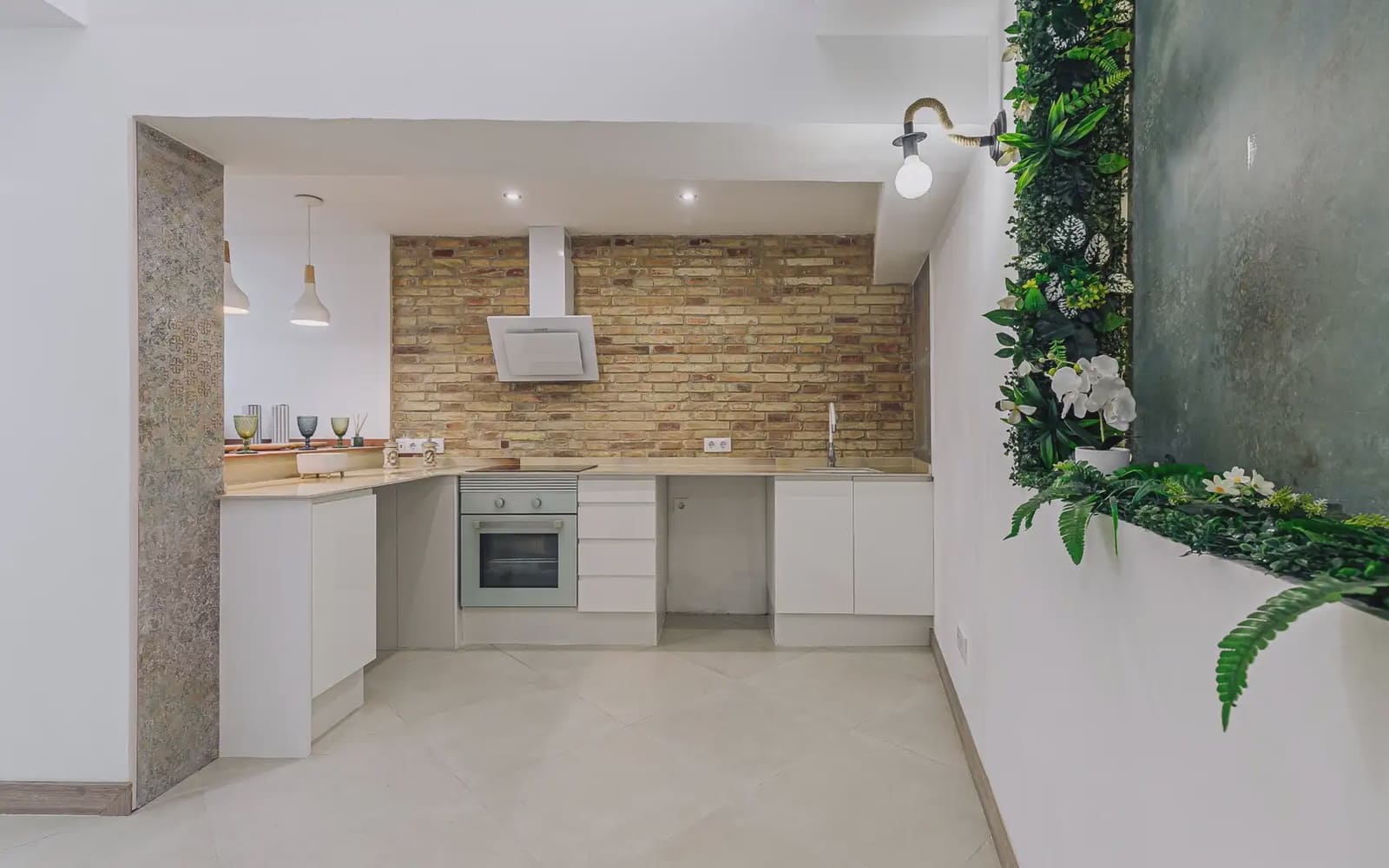 4 sovrum Lägenhet till salu i Barcelona stad - 389 000 € (Ref: 9781412)