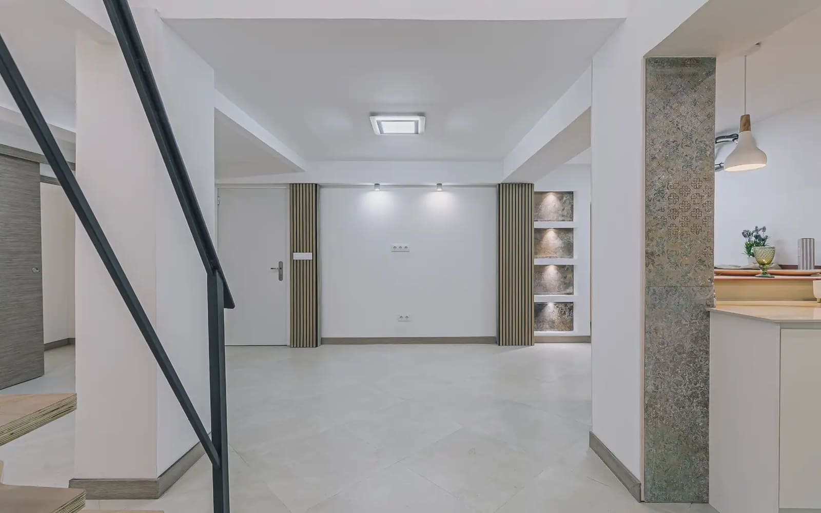 4 sovrum Lägenhet till salu i Barcelona stad - 389 000 € (Ref: 9781412)