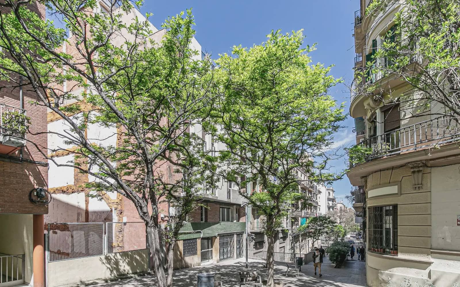 4 sovrum Lägenhet till salu i Barcelona stad - 389 000 € (Ref: 9781412)
