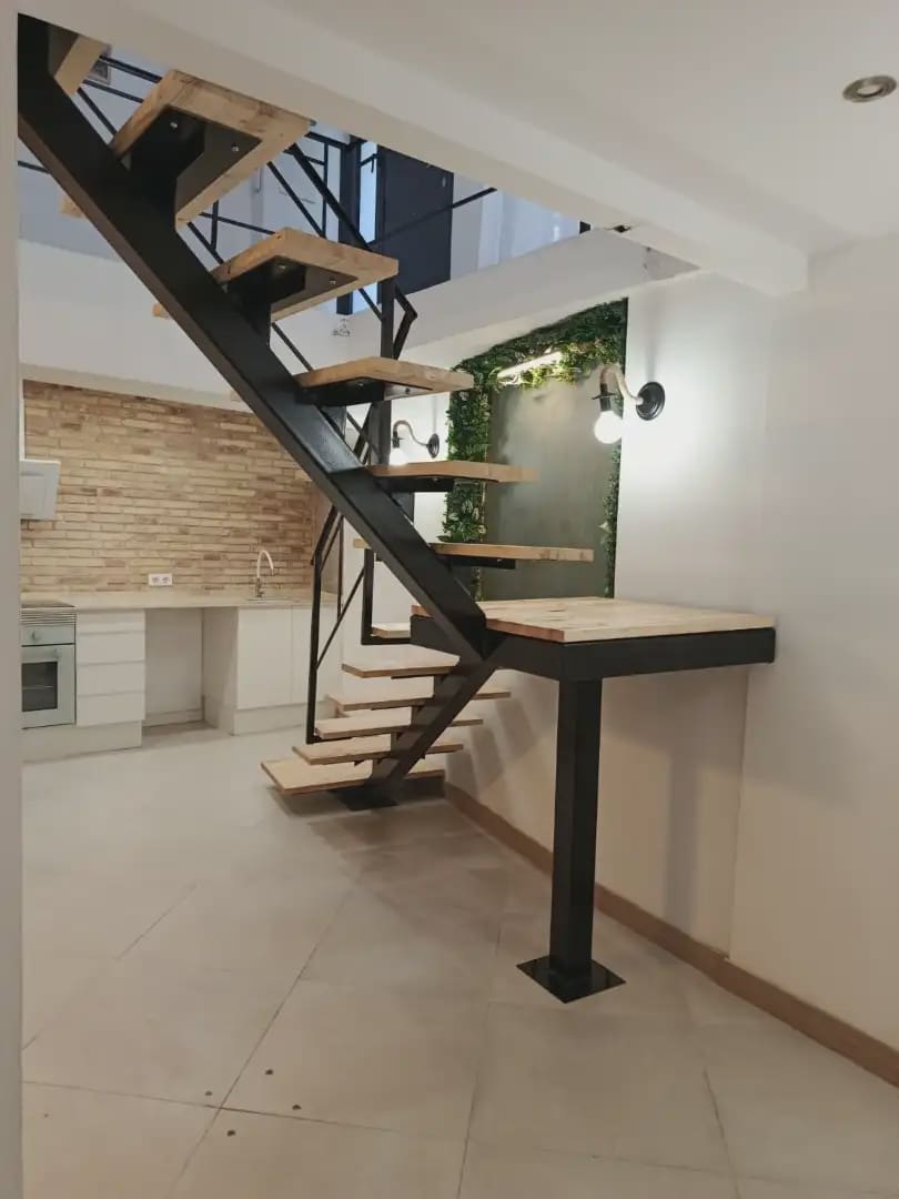 4 sovrum Lägenhet till salu i Barcelona stad - 389 000 € (Ref: 9781412)
