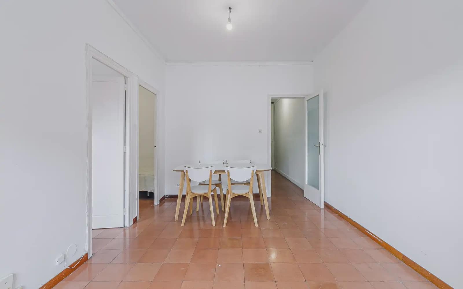 3 slaapkamer Flat te huur in Barcelona stad - € 913 (Ref: 9782360)