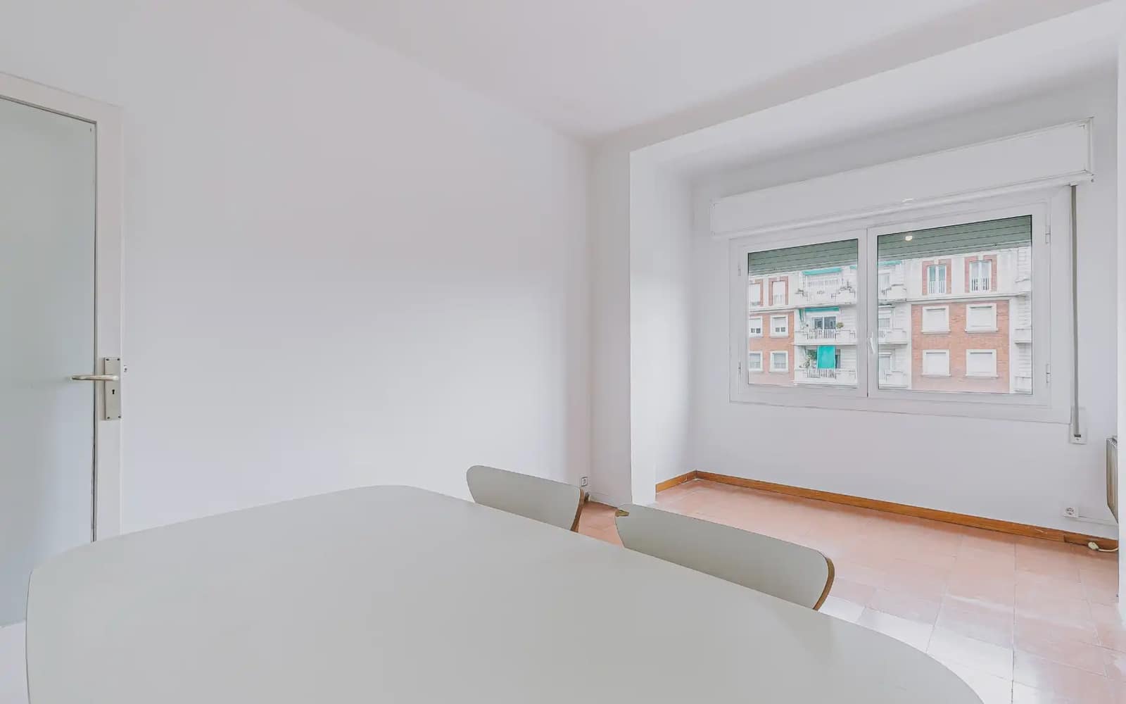 3 slaapkamer Flat te huur in Barcelona stad - € 913 (Ref: 9782360)