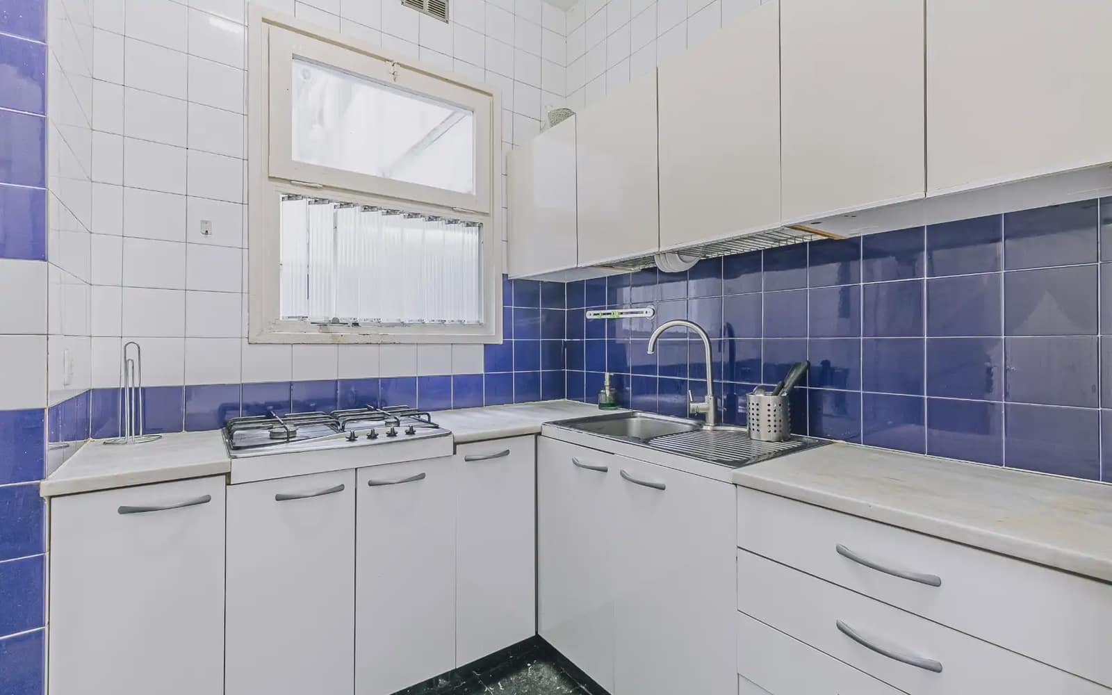 3 slaapkamer Flat te huur in Barcelona stad - € 913 (Ref: 9782360)