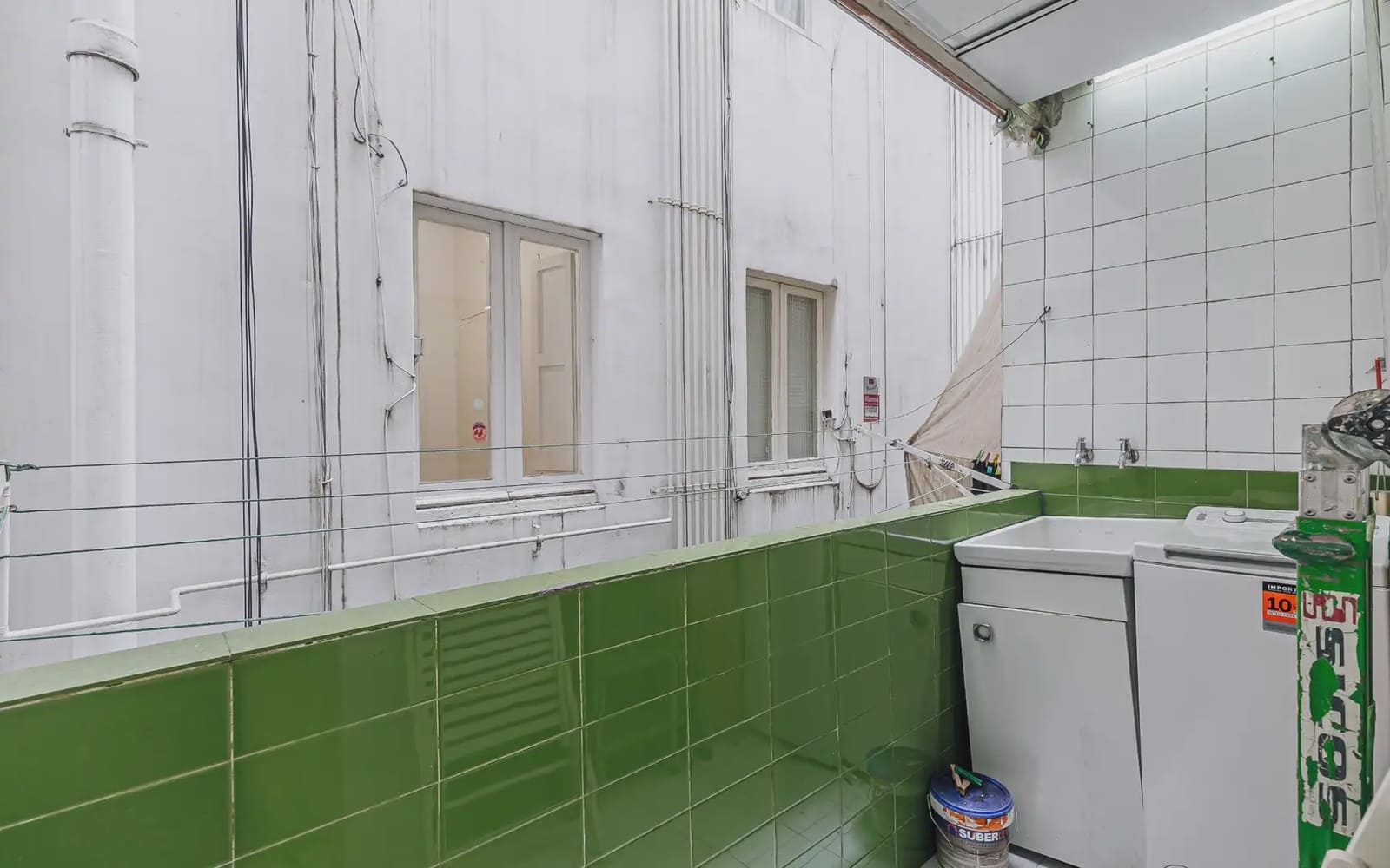 3 slaapkamer Flat te huur in Barcelona stad - € 913 (Ref: 9782360)