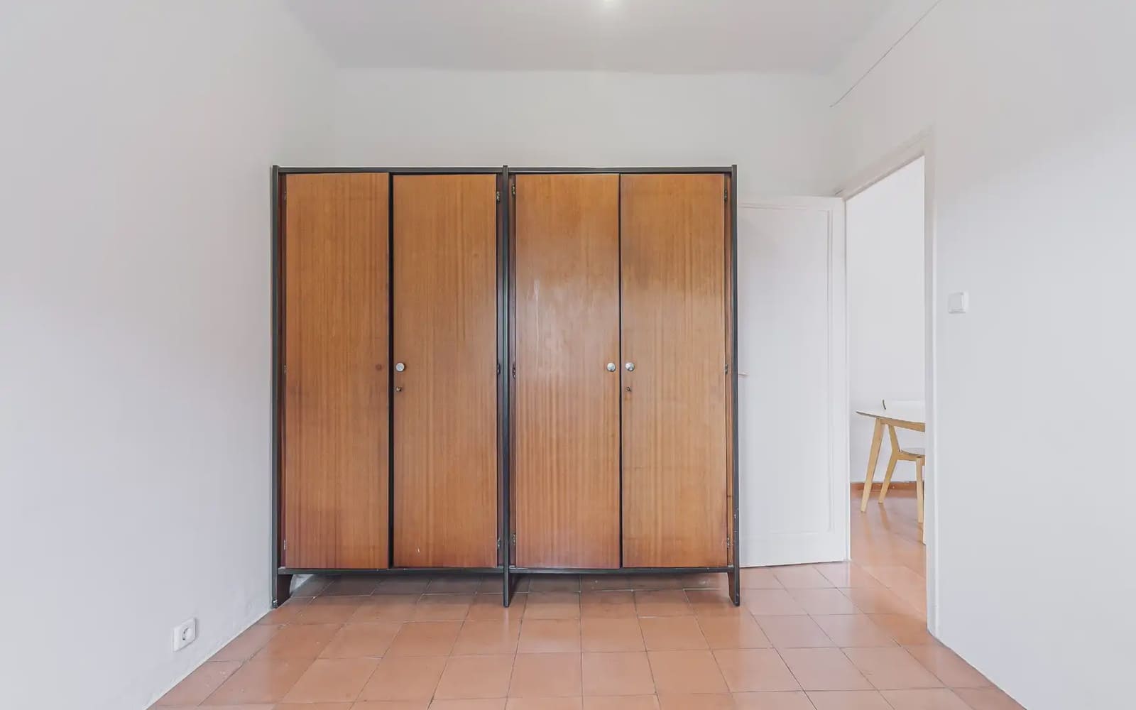 3 slaapkamer Flat te huur in Barcelona stad - € 913 (Ref: 9782360)