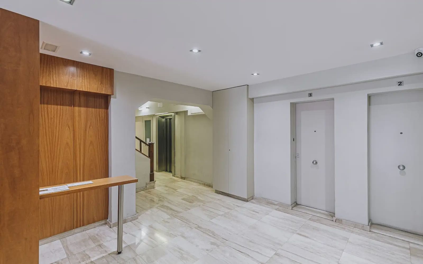 3 slaapkamer Flat te huur in Barcelona stad - € 913 (Ref: 9782360)