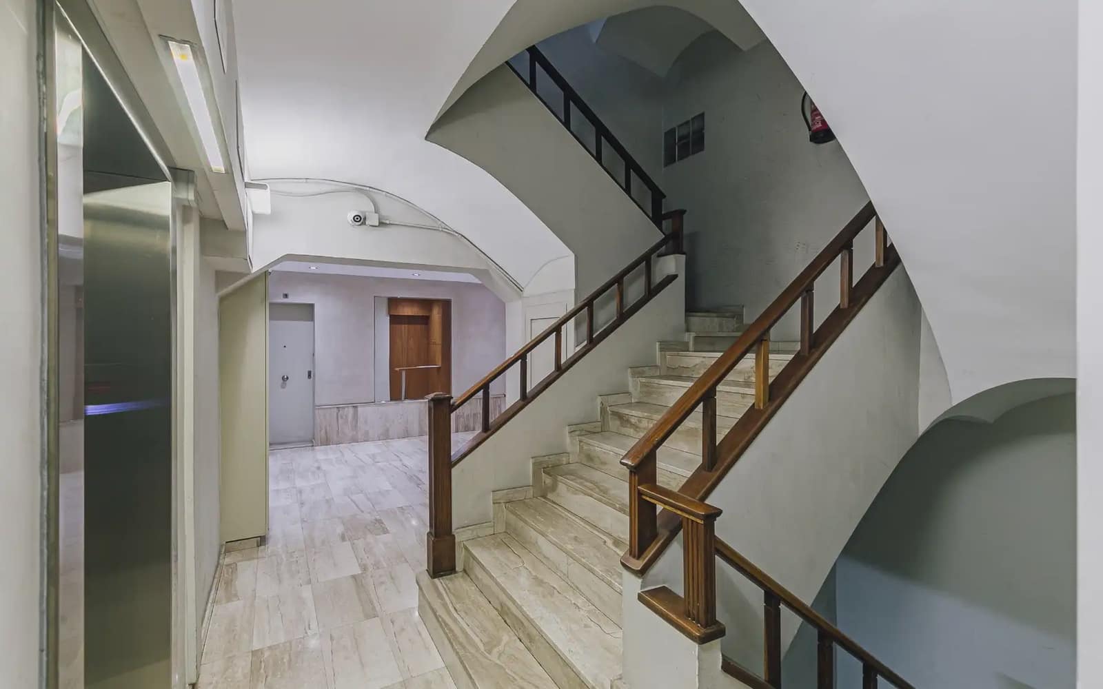 3 slaapkamer Flat te huur in Barcelona stad - € 913 (Ref: 9782360)