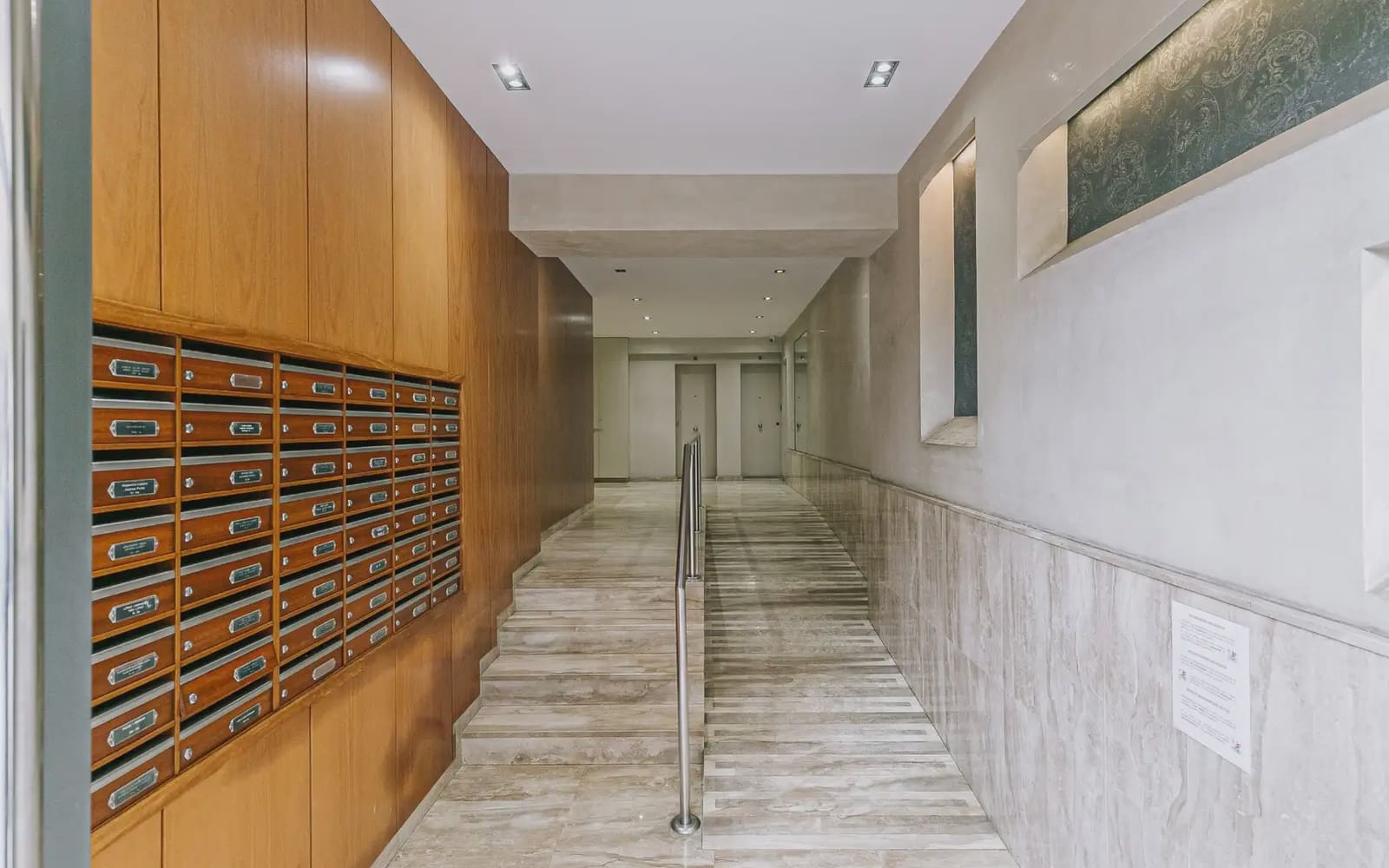 3 slaapkamer Flat te huur in Barcelona stad - € 913 (Ref: 9782360)