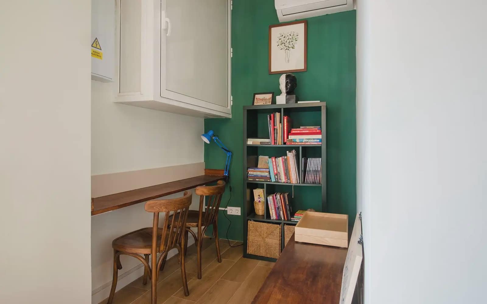 Erhverv til salg i Barcelona by - € 190.000 (Ref: 9784512)