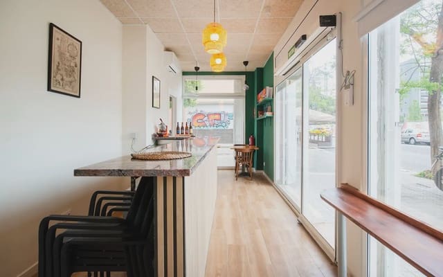 Kommersiell till salu i La Marina de Port, Barcelona stad - 190 000 € (Ref: 9784512)