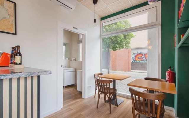 Kommersiell till salu i La Marina de Port, Barcelona stad - 190 000 € (Ref: 9784512)