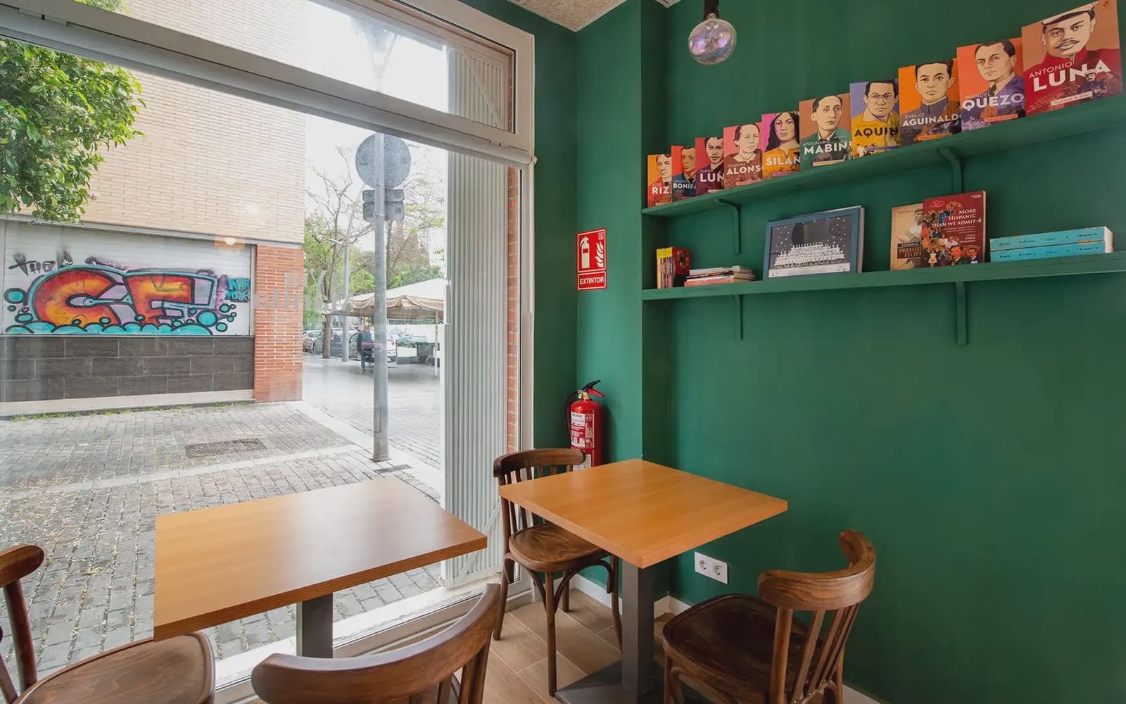 Erhverv til salg i Barcelona by - € 190.000 (Ref: 9784512)