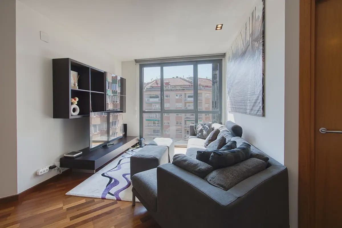 3 bedroom Flat for sale in Barcelona city with garage - € 650,000 (Ref: 9789797)