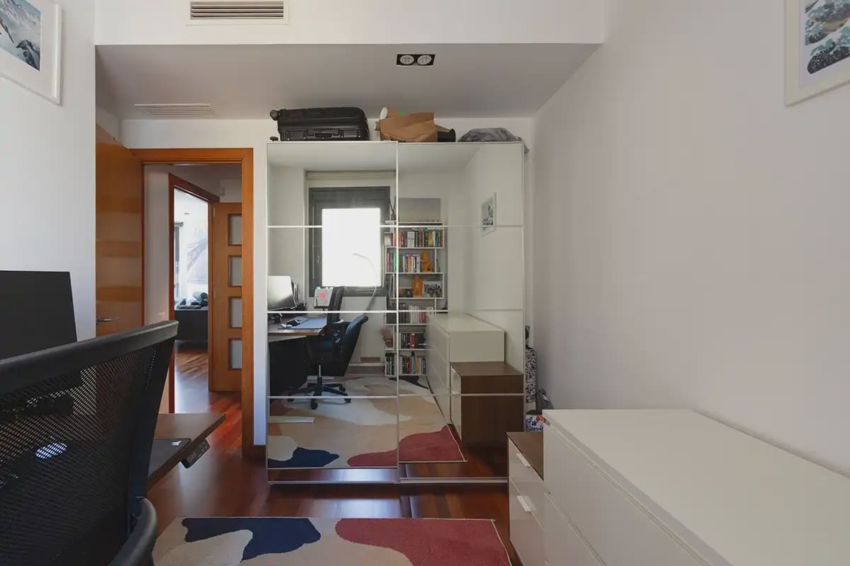 3 bedroom Flat for sale in Barcelona city with garage - € 650,000 (Ref: 9789797)