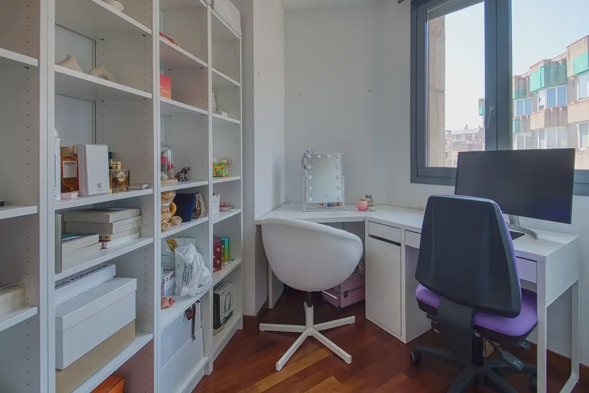 3 bedroom Flat for sale in Barcelona city with garage - € 650,000 (Ref: 9789797)