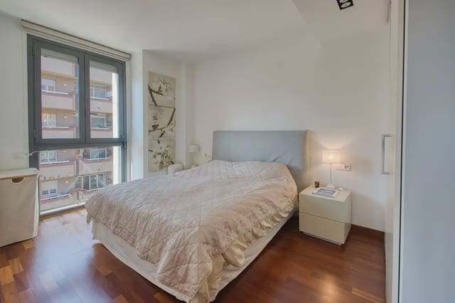 3 sovrum Lägenhet till salu i La Nova Esquerra de L'Eixample, Barcelona stad med garage - 650 000 € (Ref: 9789797)