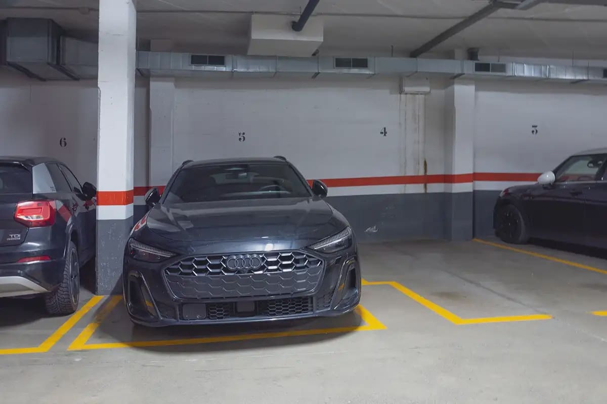 3 bedroom Flat for sale in Barcelona city with garage - € 650,000 (Ref: 9789797)