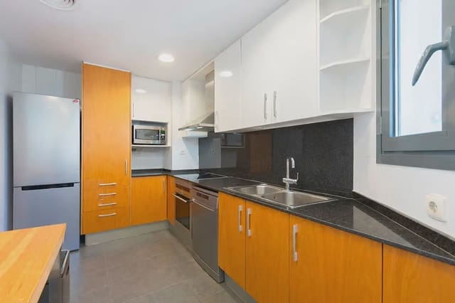 3 sovrum Lägenhet till salu i La Nova Esquerra de L'Eixample, Barcelona stad med garage - 650 000 € (Ref: 9789797)