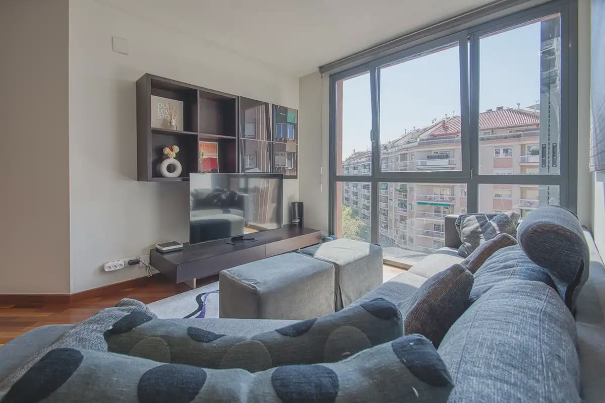 3 bedroom Flat for sale in Barcelona city with garage - € 650,000 (Ref: 9789797)