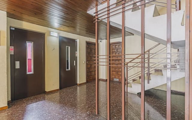 Garage for sale in Torelló - € 12,000 (Ref: 9793375)