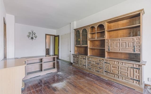 4 camera da letto Appartamento in vendita in El Camp de L'Arpa del Clot, Barcelona città - 575.000 € (Rif: 9793496)